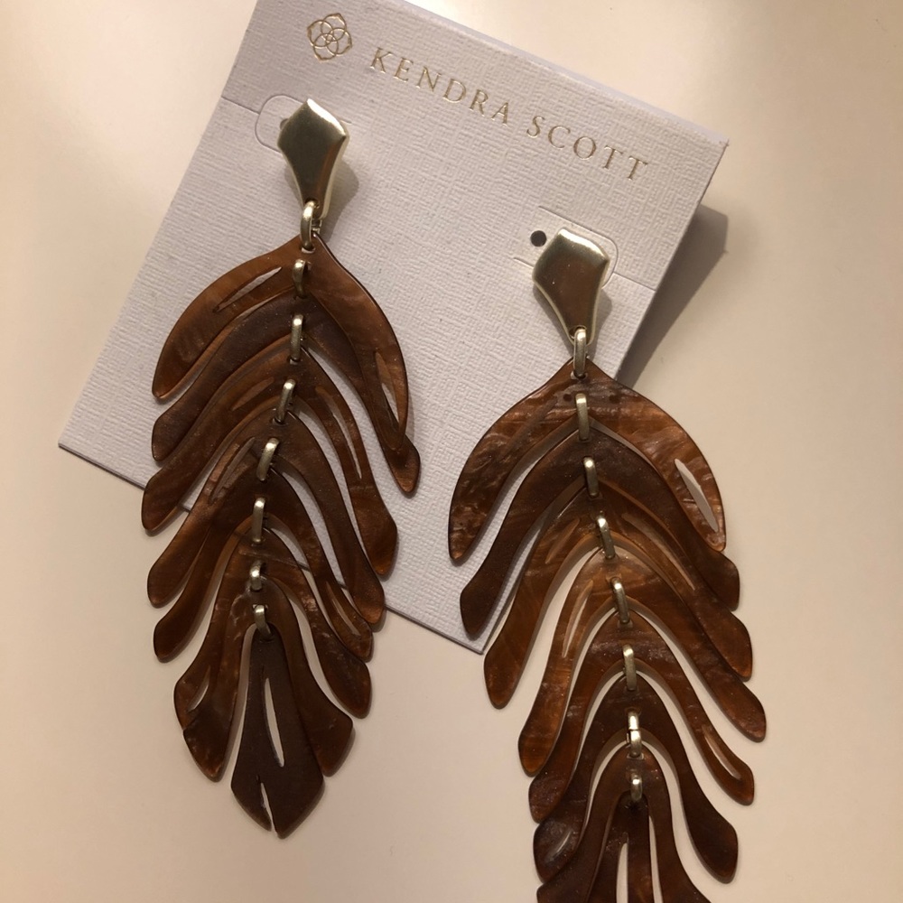 Kendra Scott Dangle Earrings - never worn